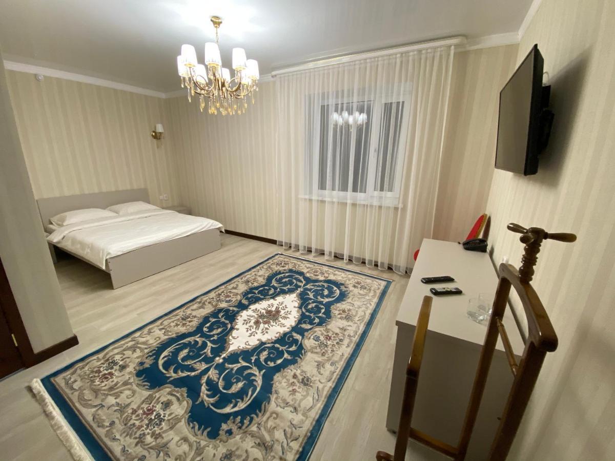 Hotel Astam Qostanaj Buitenkant foto
