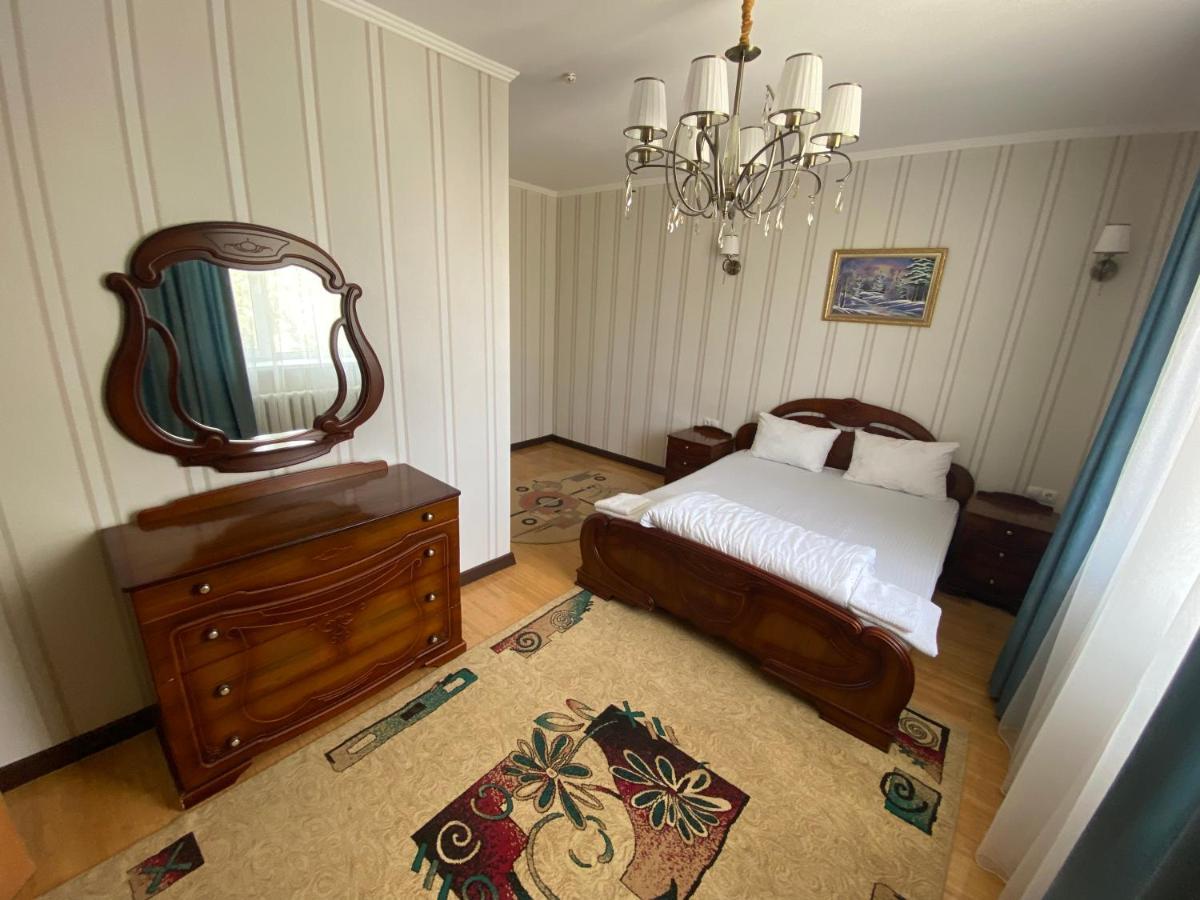 Hotel Astam Qostanaj Buitenkant foto