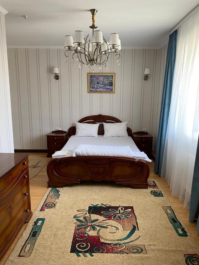 Hotel Astam Qostanaj Buitenkant foto